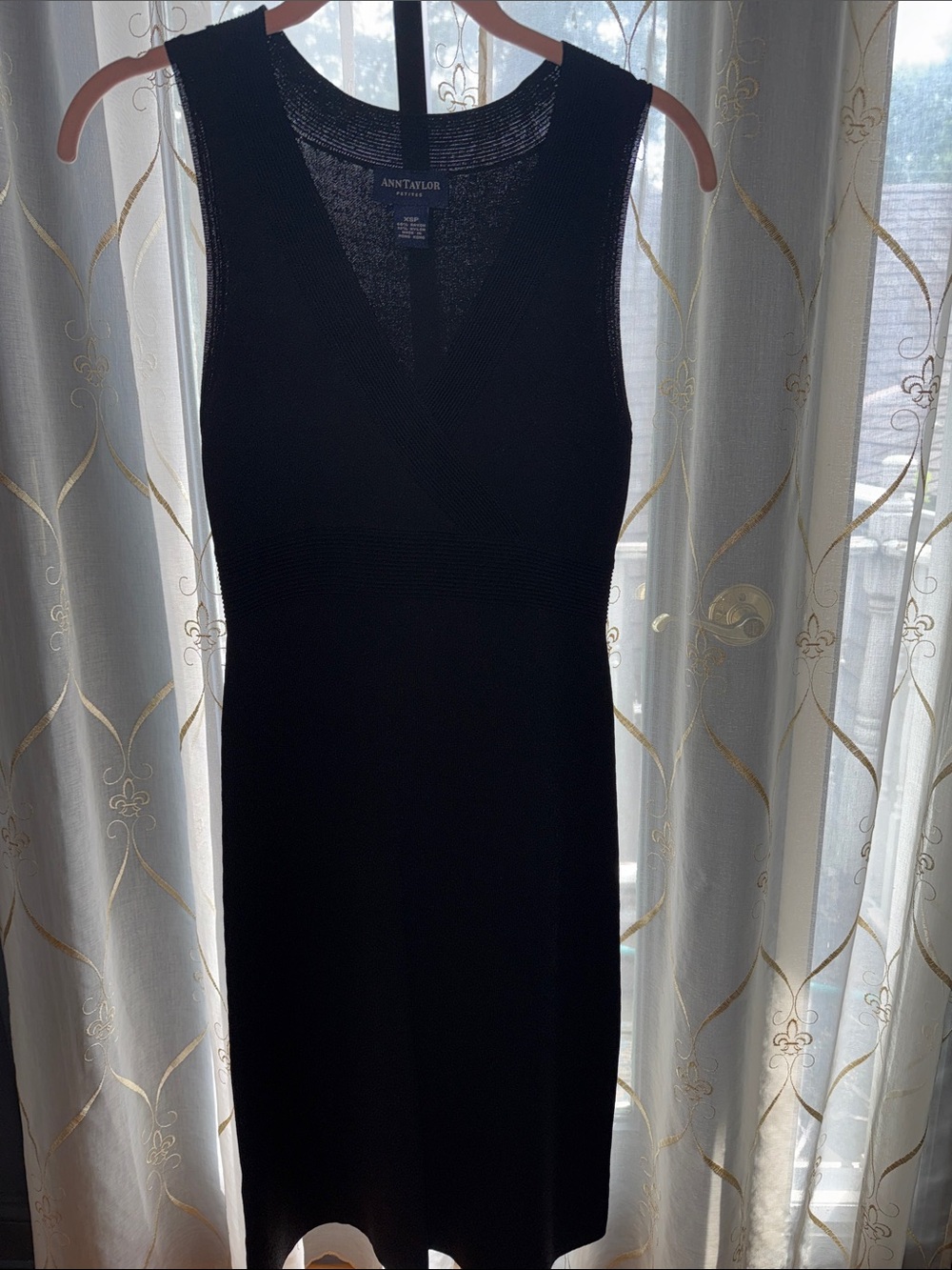 Ann Taylor Black Sleeveless Knit Sheath Dress - Classic V-Neck